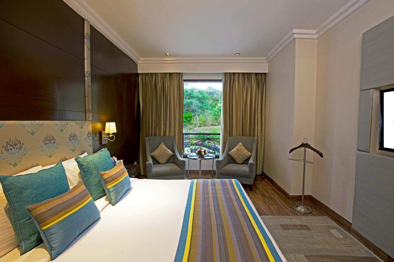 Golden Tulip Chandigarh, Панчкула Екстериор снимка