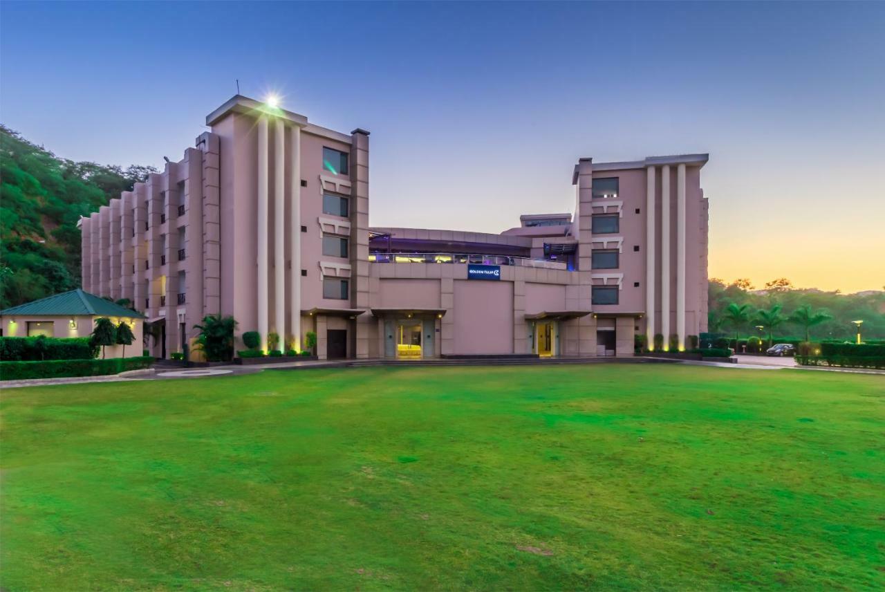 Golden Tulip Chandigarh, Панчкула Екстериор снимка