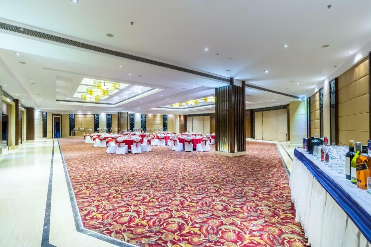 Golden Tulip Chandigarh, Панчкула Екстериор снимка