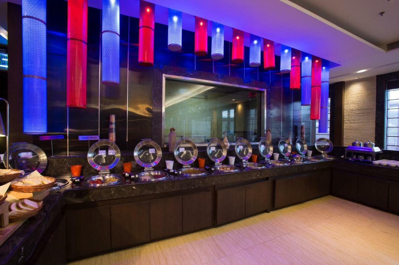 Golden Tulip Chandigarh, Панчкула Екстериор снимка