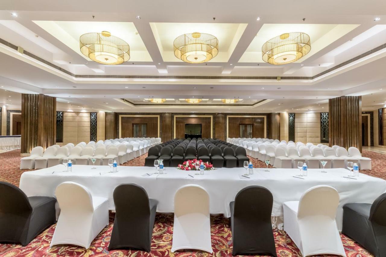 Golden Tulip Chandigarh, Панчкула Екстериор снимка